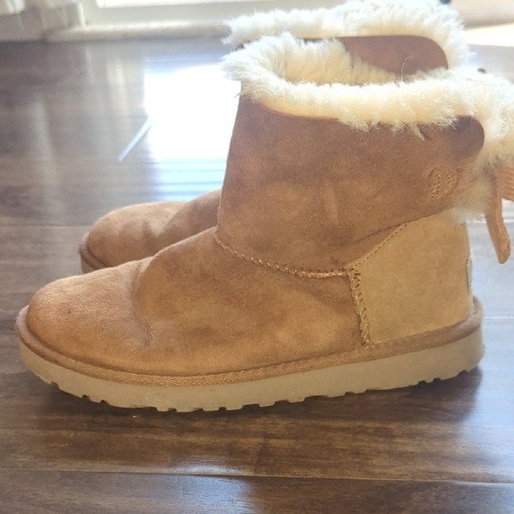 UGG Women's Sheepskin Boots Size 7 - Picture 5 of 5